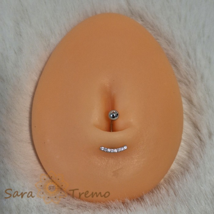 Piercing buric din argint 925 cu model semicircular si cristale zirconia - 1.5 cm, tija subtire