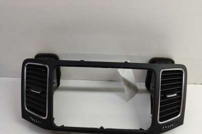 Gura de ventilație planșa de bord VW SHARAN 7N1, 7N2 2011 OEM: 7N0858069D,7N0858069 | 30641204 foto