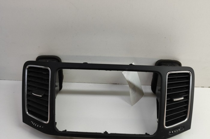 Gura de ventilație planșa de bord VW SHARAN 7N1, 7N2 2011 OEM: 7N0858069D,7N0858069 | 30641204