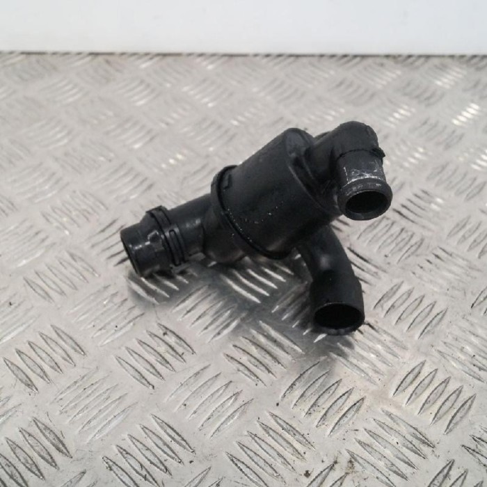 Termostat AUDI Q5 8R 2014 OEM: 03L121111AB 2715239