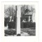 Fotografie &rdquo;Crucea și morm&acirc;ntul G. Bacovia - cimitirul Bellu&rdquo; (1965, 8,5x6 cm.)