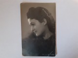 Fotografie tip CP cu femeie t&acirc;nără din Bologna