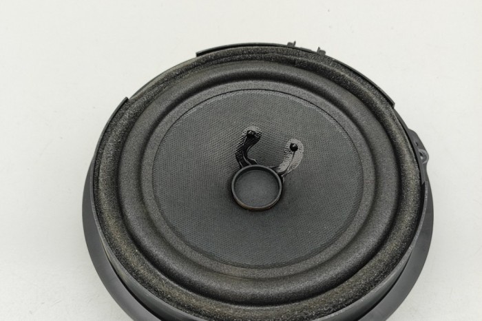 Difuzor ușă st&acirc;nga față FORD PUMA J2K, CF7 2022 OEM: GN15-18808-AB | 31865536