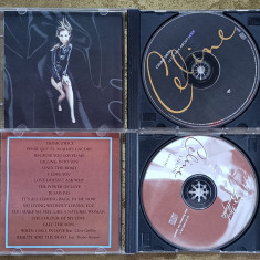 Două cd-uri audio cu muzică pop, Celine Dion