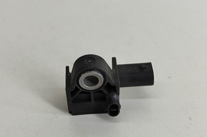Senzor de impact st&acirc;nga față MERCEDES-BENZ GLC X253, C253 2016 OEM: A2229051400 25164410