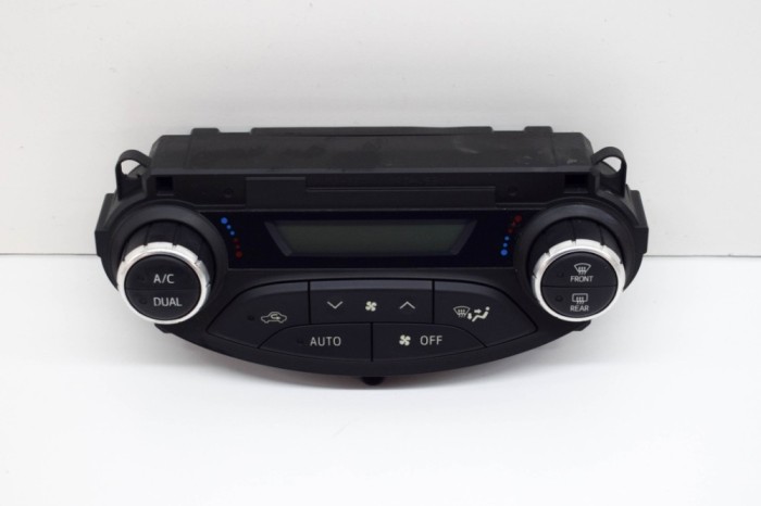Modul de climatizare TOYOTA YARIS _P13_ 2018 OEM: 75F206 14824953