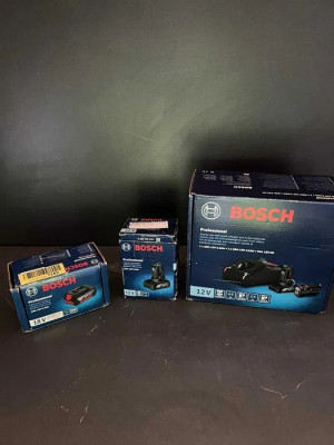 Set acumulator/incarcator Bosch Professional foto