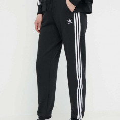 adidas Originals pantaloni de trening din bumbac culoarea negru, cu imprimeu IB7457