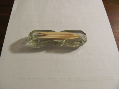 CY - Suport delicat din sticla pentru scobitori foto