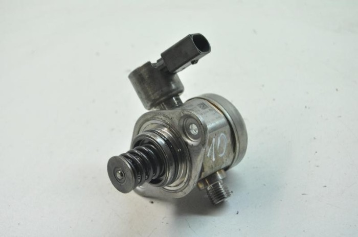 Pompa de combustibil BMW 5 F10 2010 OEM: Sedan | 10844467