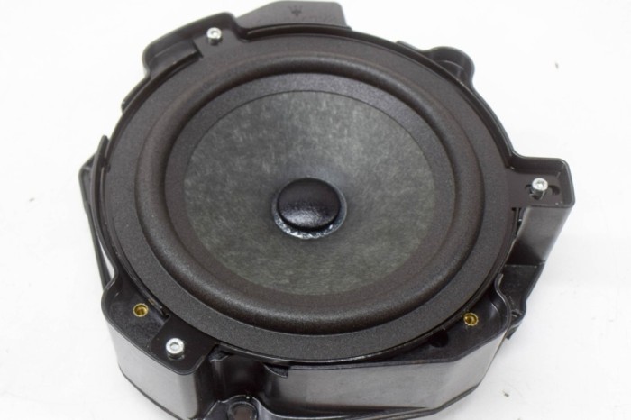Difuzor ușă dreapta spate MASERATI GHIBLI M157 2015 OEM: 670006728,670002106,41021701 12313721