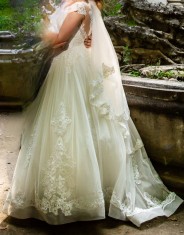 Rochie mireasa+Cercei argint+Jartea+2crinoline foto