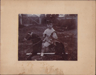 HST P2/5 Poza copil pe căluț de jucărie ante 1918 foto