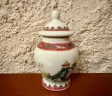 BOL CU CAPAC DIN PORTELAN CHINEZESC- PICTAT MANUAL H12CM