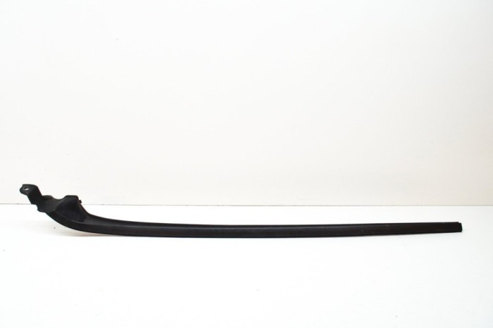 Ornament vertical parbriz st&acirc;nga HONDA ODYSSEY RL6 2019 OEM: 73152-THR | 14147420