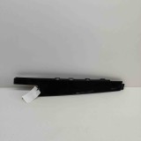 Ornament vertical ușă dreapta spate LAND ROVER DISCOVERY V L462 2017 OEM: HY32-255A80-A 22809404