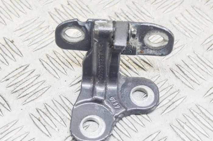 Balama ușă dreapta spate LAND ROVER RANGE ROVER IV L405 2017 OEM: CPLA-228A64-AD 13326771