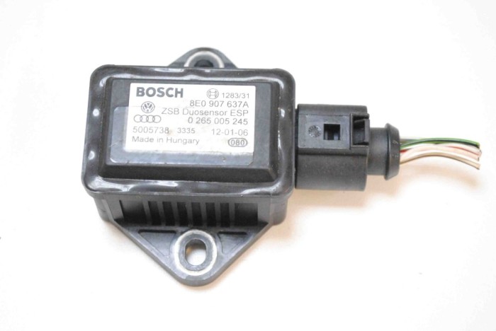 Senzor de accelerație VW PHAETON 3D_ 2005 OEM: 8E0907637A | 2250623