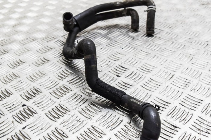 Furtun de lichid de răcire AUDI A4 Avant 8W5, B9 2016 OEM: 8K0819334AB 12224027