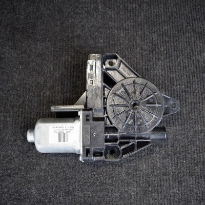 Motor macara geam ușă dreapta spate VOLVO V60 2012 OEM: 966265-102,110817 | 2108530 foto