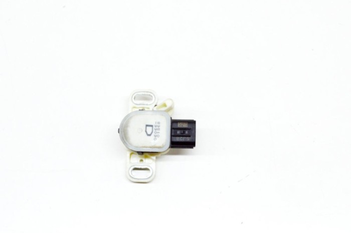 Senzor pedala de fr&acirc;nă LEXUS NX _Z1_ 2015 OEM: 89510-33030 13513894