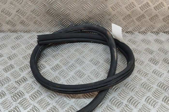 Garnitura ușă dreapta față MERCEDES-BENZ SLK R172 2014 OEM: A1726970051 | 26546628
