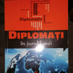 Diplomati în jurul lumii: convorbiri cu sotii de ambasadori/ E Chirita dedicatie