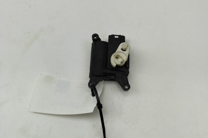 VW PASSAT Variant B7 365 2012 OEM: 3C1907511A SKU: 31045577