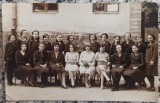 Grup de domnisoare// foto tip CP, Photo Szecsen Studio Satu-Mare, Romania 1900 - 1950, Portrete