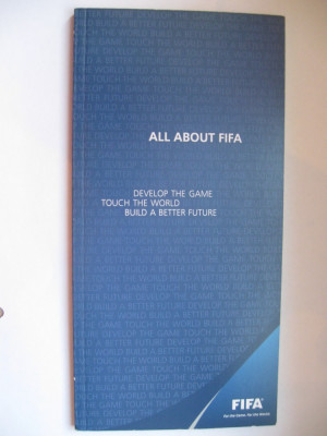 Carte de sport (limba engleza) - Totul despre FIFA, produs original foto