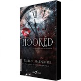 Cumpara ieftin Never after. Hooked, Emily McIntire, Leda