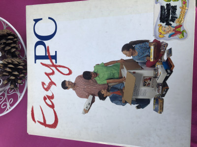 Easy PC, colectie de reviste in biblioraftul original foto