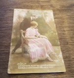 Cuplu elegant &icirc;n grădină .1917
