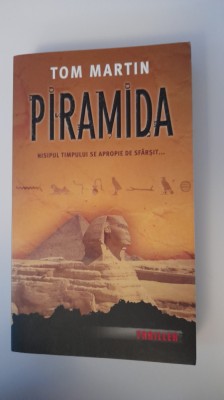TOM MARTIN-PIRAMIDA foto