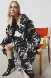 Answear Lab rochie culoarea negru, midi, evazată
