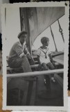Fotografie, tata si fiul la plimbare pe mare, la Constanta, 1932