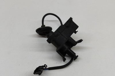 &amp;Icirc;ncuietoare capac rezervor VW GOLF VII Variant BA5, BV5 2014 OEM: 3C6810773H 23124659 foto