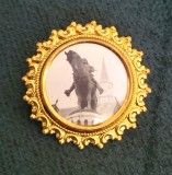 Insigna interbelica Regalista Cluj statuia lui Matei Corvin