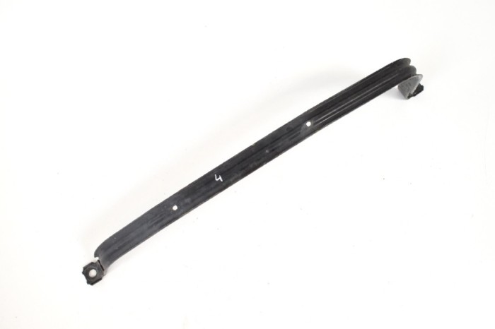 Suport rezervor de combustibil VW MULTIVAN V 7HM, 7HN, 7HF, 7EF, 7EM, 7EN 2014 OEM: 7H0201654C 11540460