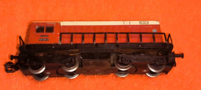 locomotiva pt. trenulet electric scara tt 12 mm - br 107