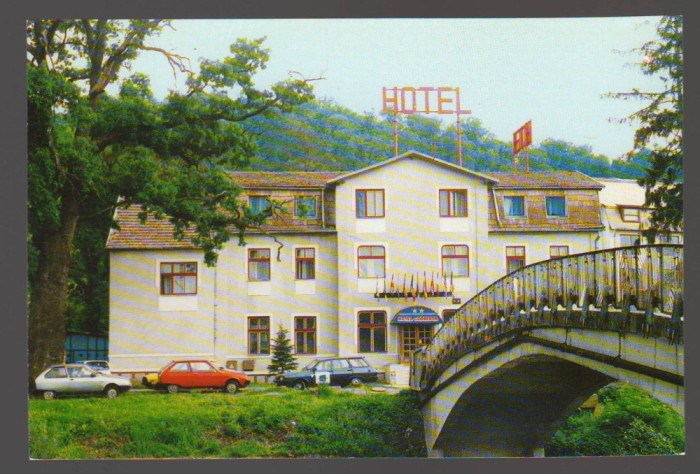 CPIB 23603 CARTE POSTALA - BISTRITA, HOTELUL &quot;CODRISOR&quot;, AUTOTURISM, NECIRCULATA