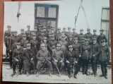 Fotografie pe carton, grup de militari, 1929