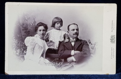 FOTOGRAF F. GRAINER , BAYERN , POZA DE FAMILIE , TIP CABINET , SFARSITUL SECOLULUI XIX foto
