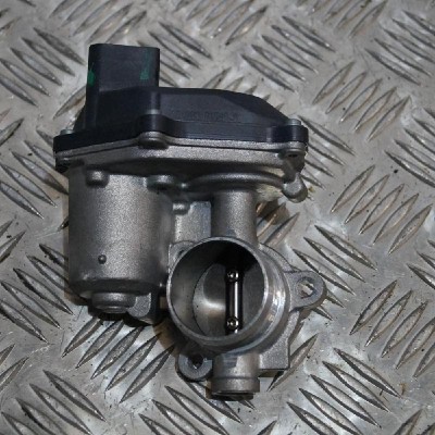 Corp clapetă VW PASSAT B8 3G2 2015 OEM: 04L131501CA2C53420794 | 1596586 foto