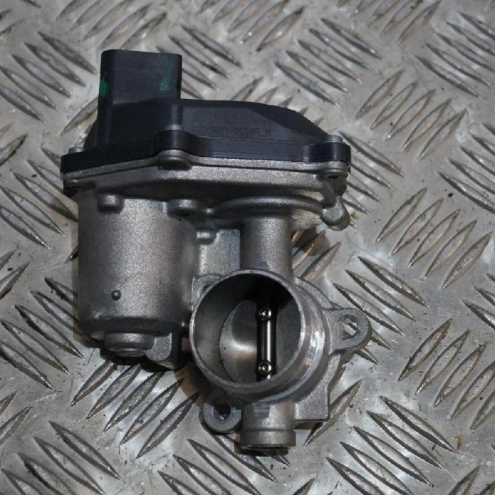 Corp clapetă VW PASSAT B8 3G2 2015 OEM: 04L131501CA2C53420794 | 1596586