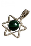B187b. Pandantiv stea cu Malahit verde, fir metalic Argint 925, love story