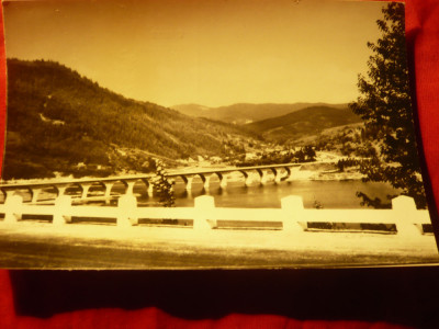 Ilustrata Lacul Bicaz in Poiana Teiului cca.1964 foto