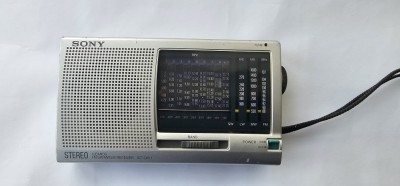 RADIO SONY ICF-SW11 , NU FUNCTIONEAZA DOAR FASAIE . foto