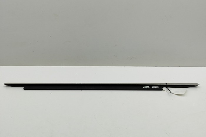 Chedar geam ușă st&acirc;nga spate AUDI Q5 8R 2015 OEM: 8R0853763 | 31926495