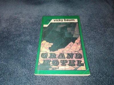 VICKY BAUM - GRAND HOTEL foto